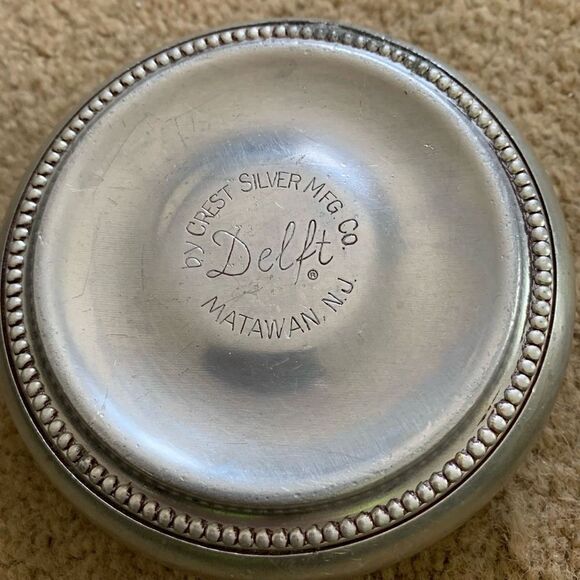 2 Delft Mid Century Aluminum Drink Coasters Crest Silver Mfg. - Picture 5 of 8